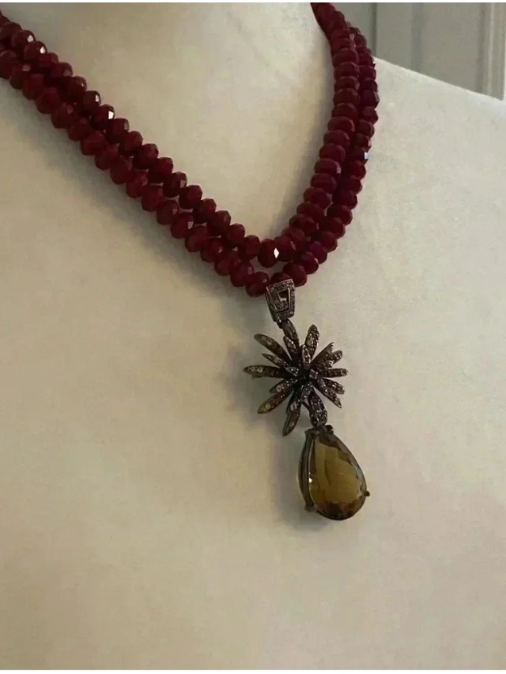 High End Short Beaded Double String Necklace With Removable Pendant Red